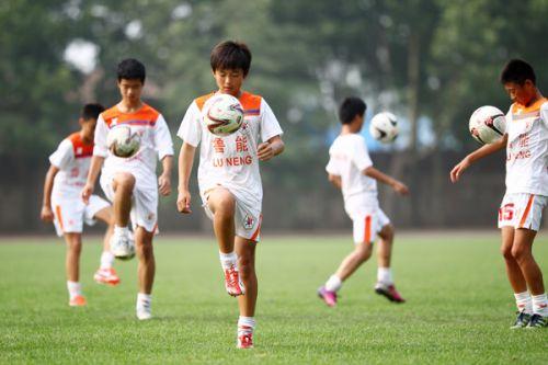 爆料鲁能青训球员视频,视频曝光年轻才俊风采 第3张 爆料鲁能青训球员视频,视频曝光年轻才俊风采 第3张